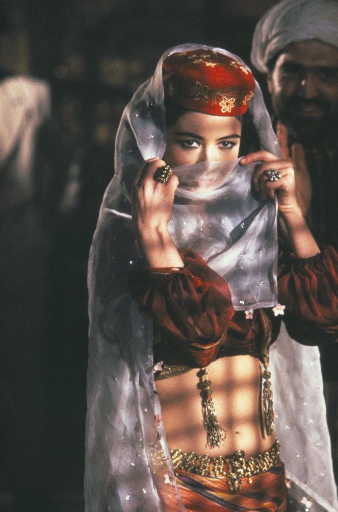 Az ifjú Indiana Jones kalandjai - Filmfotók - Catherine Zeta-Jones