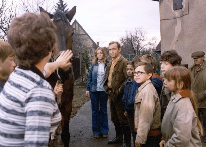 Ten kůň musí pryč - Filmfotók - Olga Machoninová, Rudolf Jelínek, Renata Šejnohová