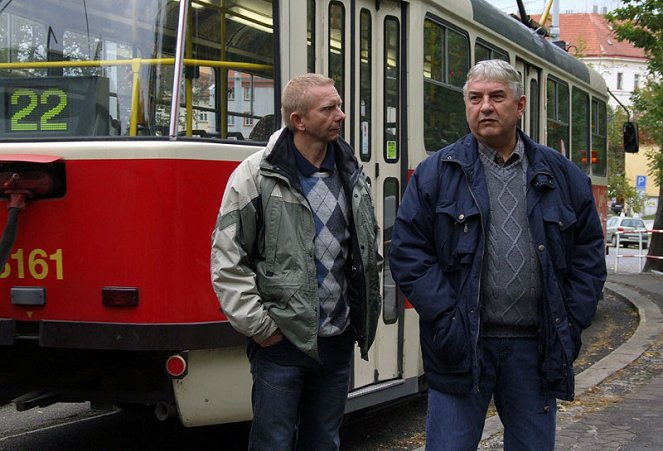 3 plus 1 s Miroslavem Donutilem - Kořeny - Z filmu - Miroslav Vladyka, Miroslav Donutil