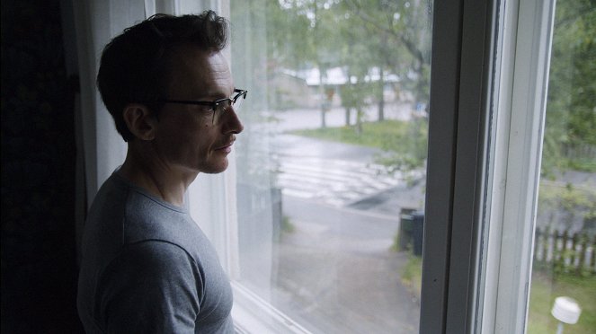 Otthon (finn változat) - Kuherruskuukausi - Filmfotók - Marc Gassot