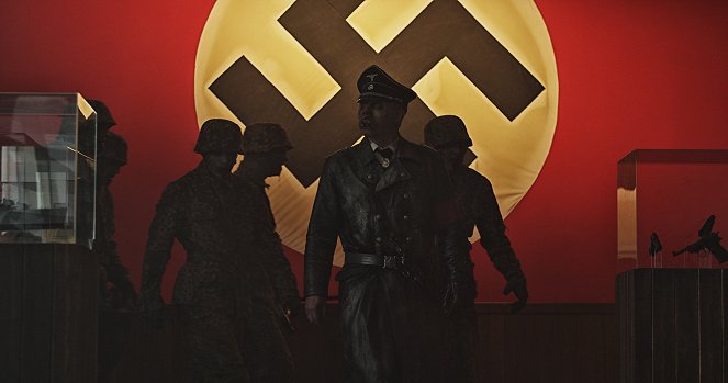 Zombis nazis 2: Rojos vs. Muertos - De la película