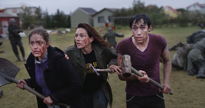 Náci zombik 2. - Filmfotók - Ingrid Haas, Jocelyn DeBoer, Stig Frode Henriksen