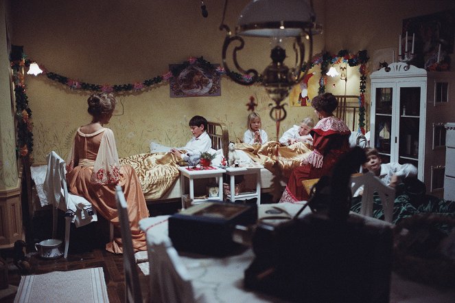 Fanny and Alexander - Photos