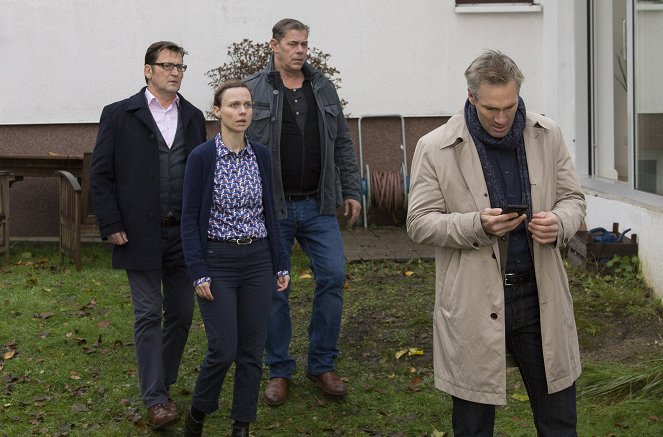 Morden im Norden - Season 5 - Dornröschen - Photos - Ingo Naujoks, Nadja Becker, Sven Martinek, Ben Braun