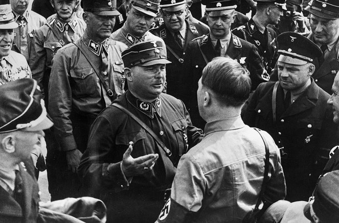 Pitkien puukkojen yö: Hitlerin valtaannousu - Kuvat elokuvasta - Ernst Röhm