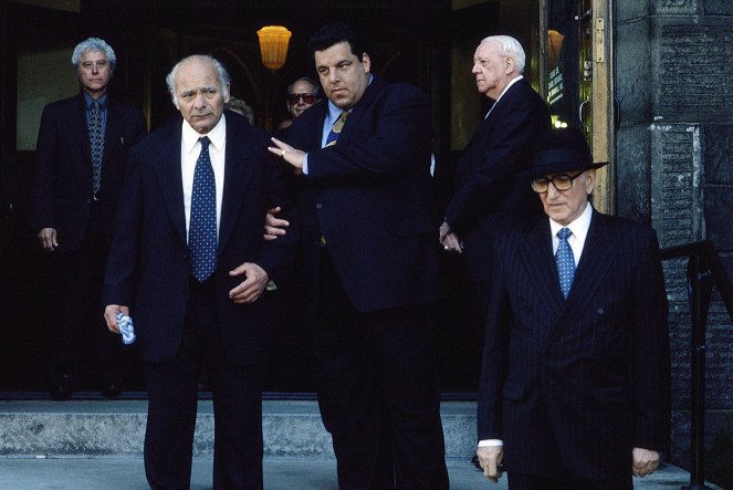 Die Sopranos - Vom Tod gezeichnet - Filmfotos - Burt Young, Steve Schirripa, Dominic Chianese