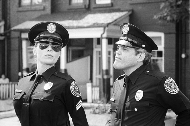 Loca academia de policía - De la película - Leslie Easterbrook, G. W. Bailey