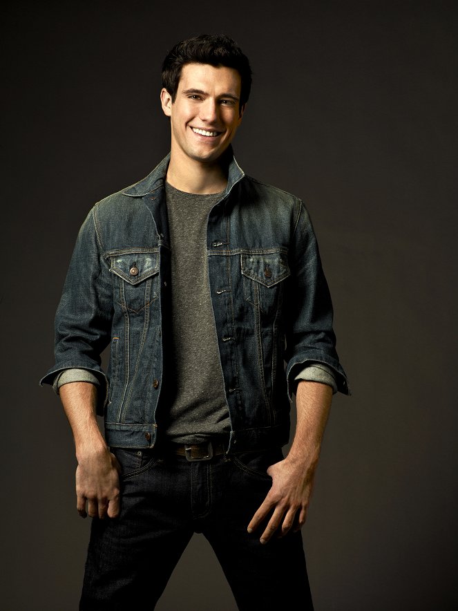 Éghasadás - Season 1 - Promóció fotók - Drew Roy