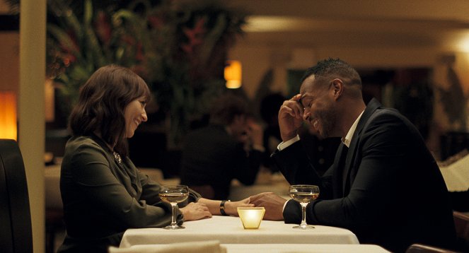 En las rocas - De la película - Rashida Jones, Marlon Wayans