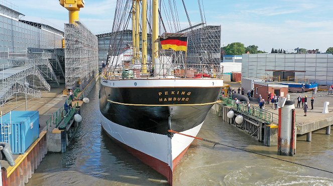 Ein Großsegler für Hamburg - Die "Peking" kehrt heim - Photos