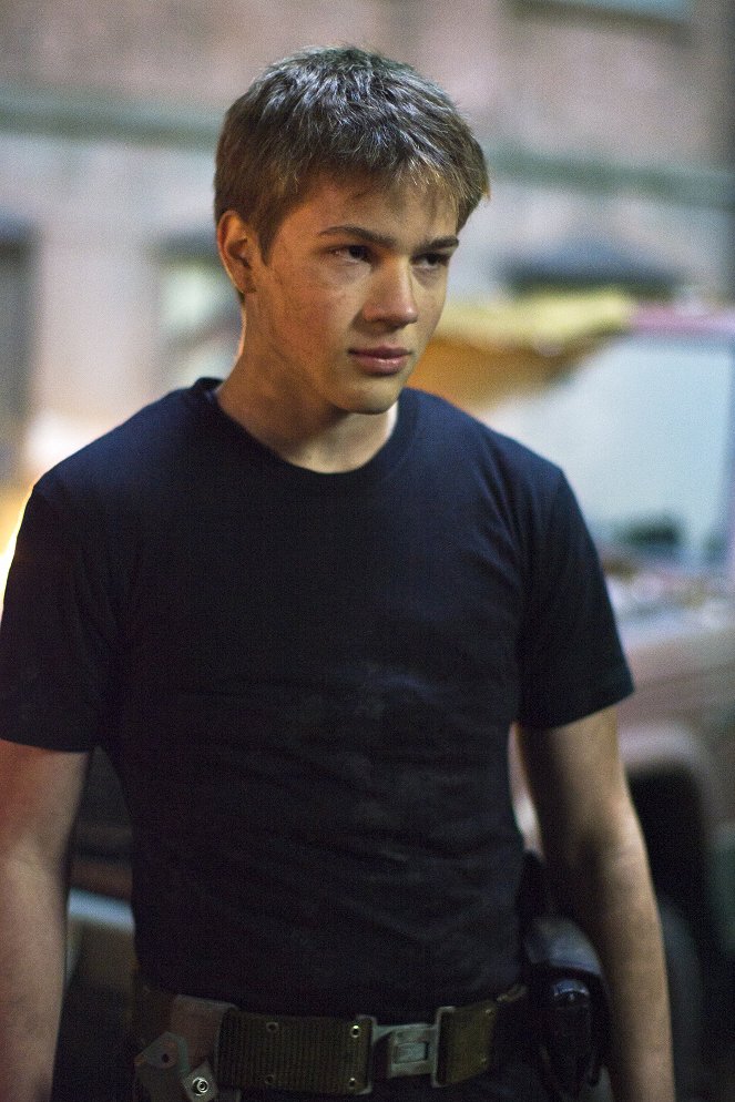 Falling Skies - Shall We Gather at the River - Photos - Connor Jessup