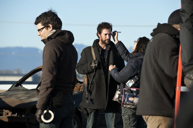 Falling Skies - Death March - Making of - Noah Wyle