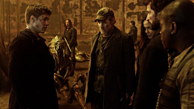Falling Skies - A More Perfect Union - Kuvat elokuvasta - Connor Jessup, Will Patton, Noah Wyle