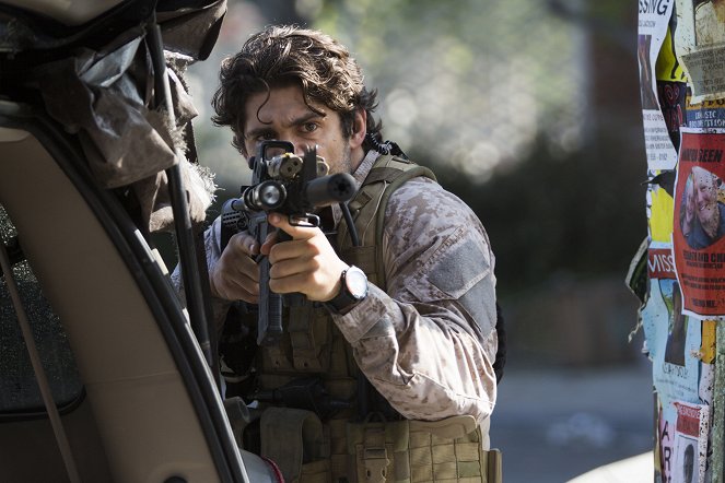 Falling Skies - Season 2 - A More Perfect Union - Photos