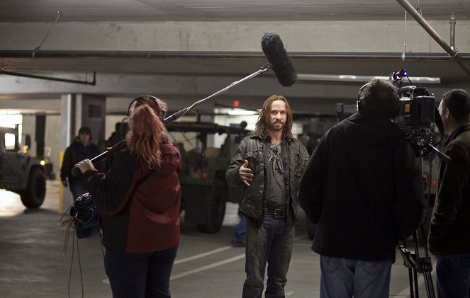 Falling Skies - A More Perfect Union - De filmagens - Colin Cunningham