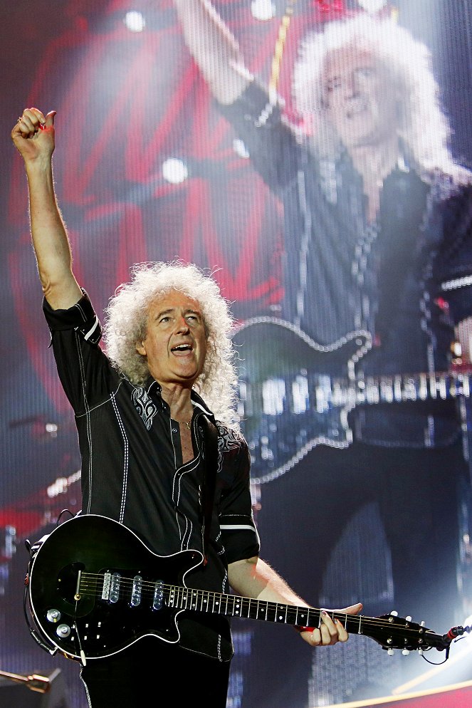 Queen & Adam Lambert: Show musí pokračovať - Z filmu - Brian May