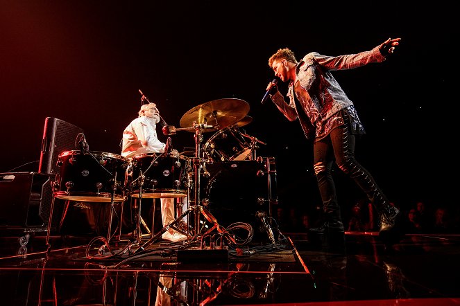 Queen & Adam Lambert: Show musí pokračovať - Z filmu