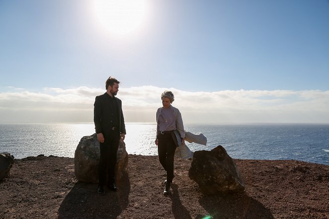 Peacemaker - Isompi kuva - Photos - Mikko Nousiainen, Irina Björklund