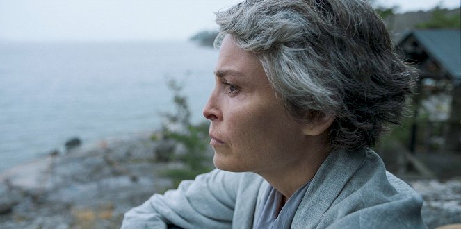 Rauhantekijä - Vuoret ovat ainoat ystävämme - De la película - Irina Björklund