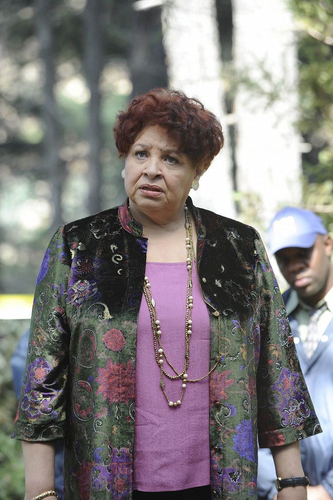 Bones - The Body and the Bounty - Photos - Patricia Belcher