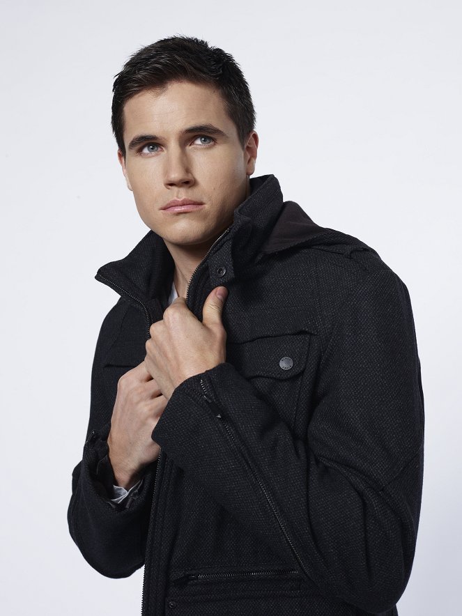 Hornet's Nest - Promo - Robbie Amell