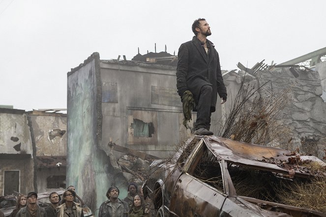 Falling Skies - Season 4 - Exodus - Filmfotos - Noah Wyle