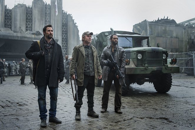 Falling Skies - Retrouvailles - Film - Noah Wyle