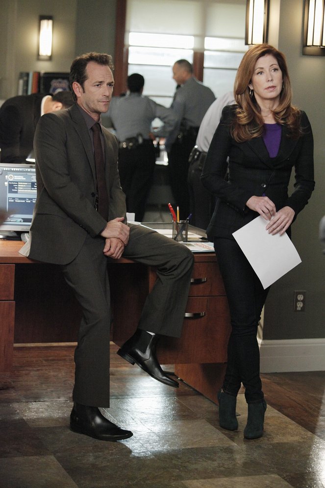 Body of Proof - Season 3 - Skin and Bones - Photos - Luke Perry, Dana Delany