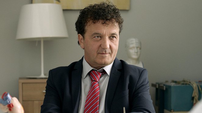 Válótársak - Season 1 - Episode 4 - Film - Péter Scherer