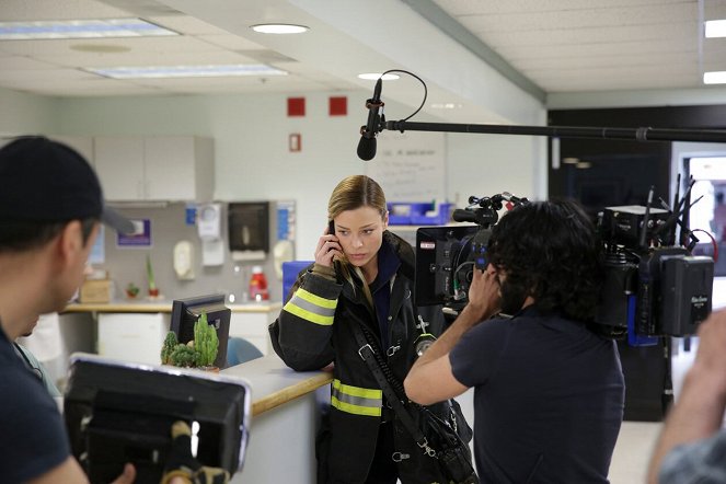 Chicago Fire - A Hell of a Ride - Making of - Lauren German