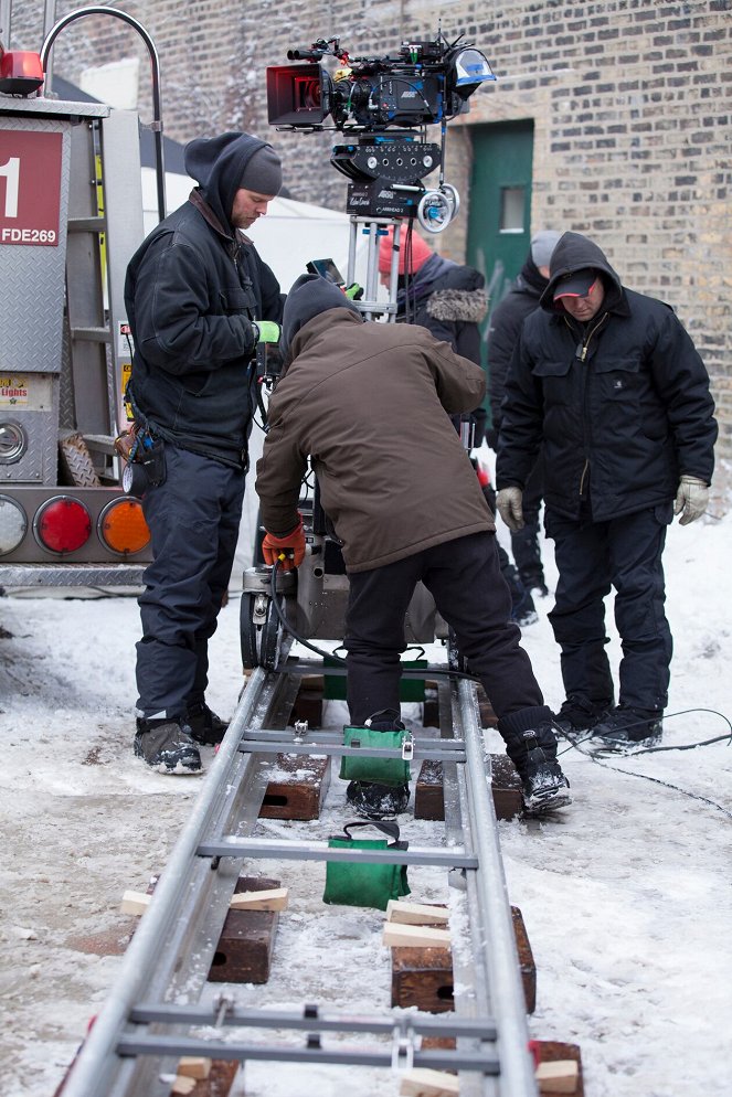 Chicago Fire - Fireworks - Van de set