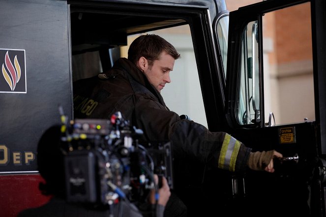 Chicago Fire - Merry Christmas, Etc. - Making of - Jesse Spencer