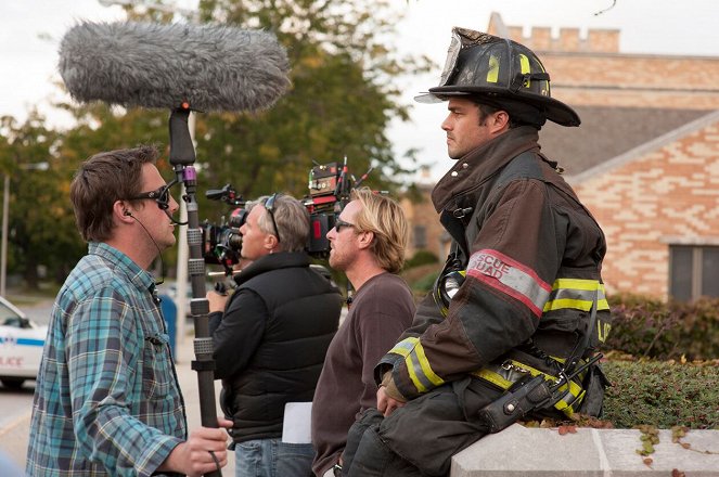 Chicago Fire - Season 1 - Dvě rodiny - Z natáčení - Taylor Kinney