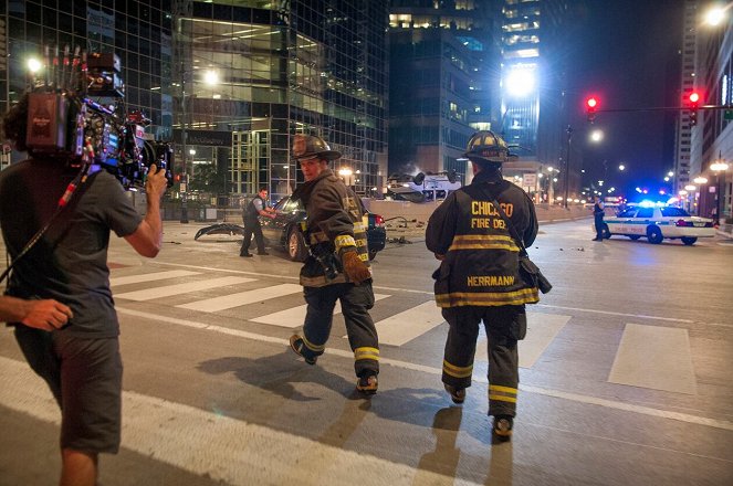 Chicago Fire - Professionelle Höflichkeit - Dreharbeiten - Jesse Spencer