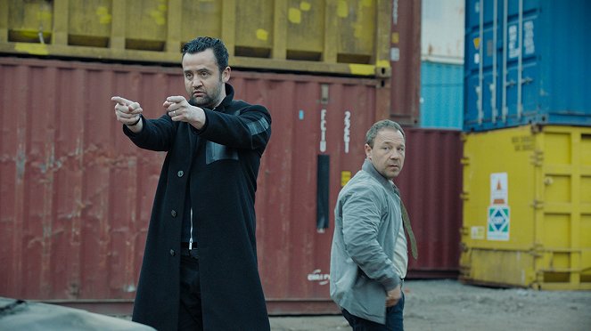 Code 404 - Episode 3 - Photos - Daniel Mays, Stephen Graham