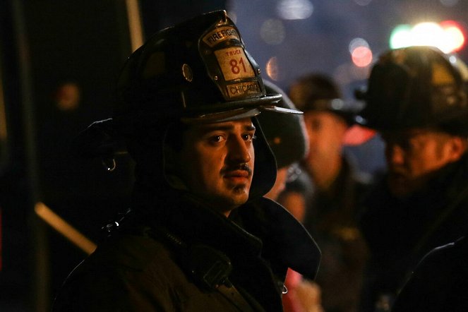 Chicago Fire - Eine schwere Last - Filmfotos - Yuriy Sardarov