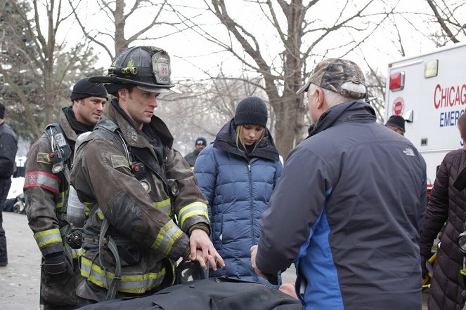 Chicago Fire - When Things Got Rough - Making of - Taylor Kinney, Jesse Spencer, Lauren German