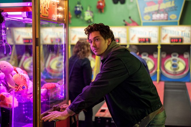 Stella's Last Weekend - Do filme - Nat Wolff