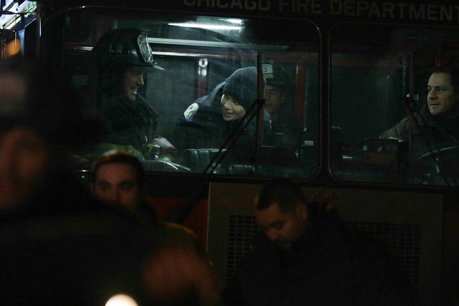 Chicago Fire - Tonight's the Night - Kuvat kuvauksista - Lauren German
