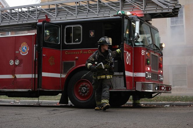 Chicago Fire - Season 2 - Out with a Bang - Photos - Jesse Spencer