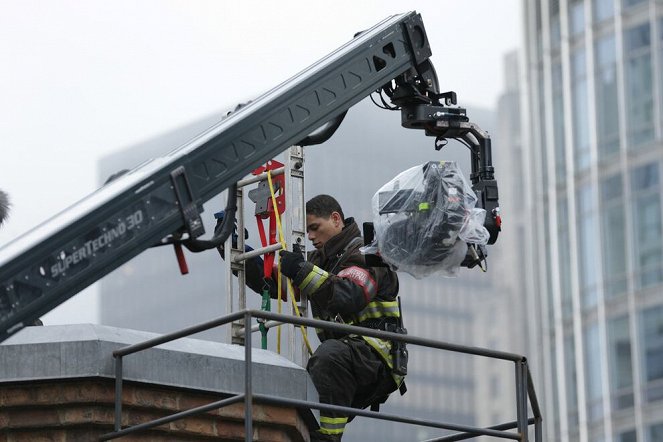 Chicago Fire - Einschläge - Dreharbeiten - Charlie Barnett