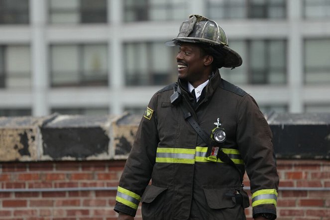 Chicago Fire - Out with a Bang - Del rodaje - Eamonn Walker
