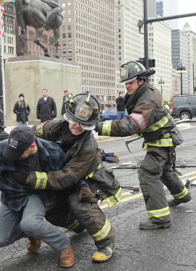 Chicago Fire - Not Like This - Van film - Taylor Kinney