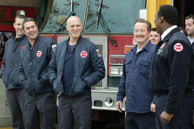 Chicago Fire - Not Like This - Photos - Taylor Kinney, Randy Flagler, Christian Stolte