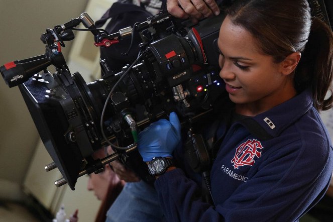 Chicago Fire - Rhymes with Shout - Making of - Monica Raymund