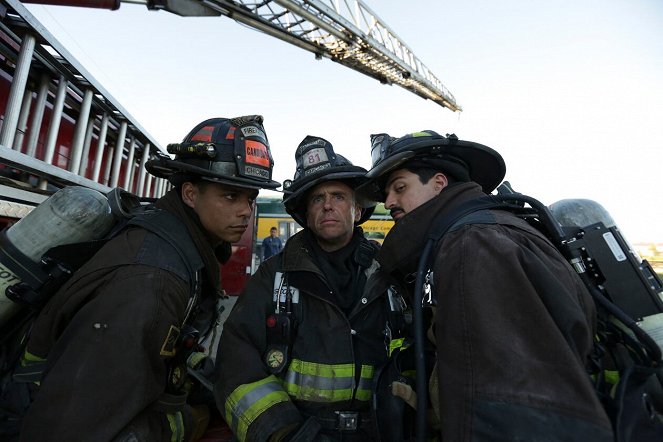 Chicago Fire - Keine Reue - Dreharbeiten - Dylan Baker, David Eigenberg, Yuriy Sardarov
