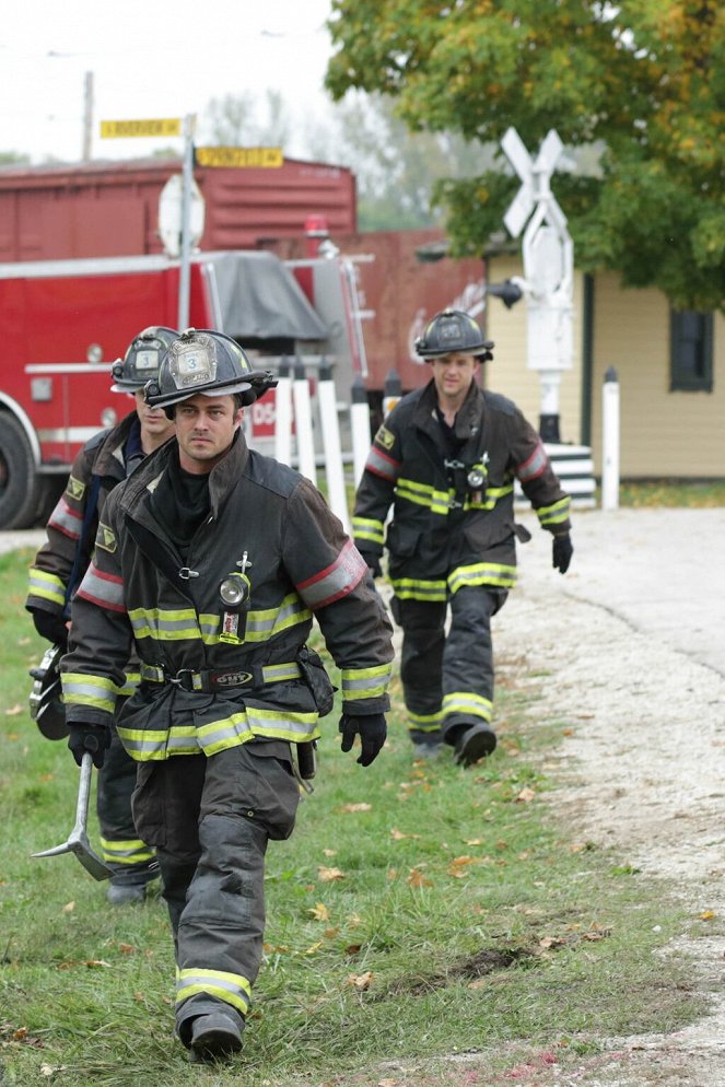 Chicago Fire - No Regrets - Photos - Taylor Kinney