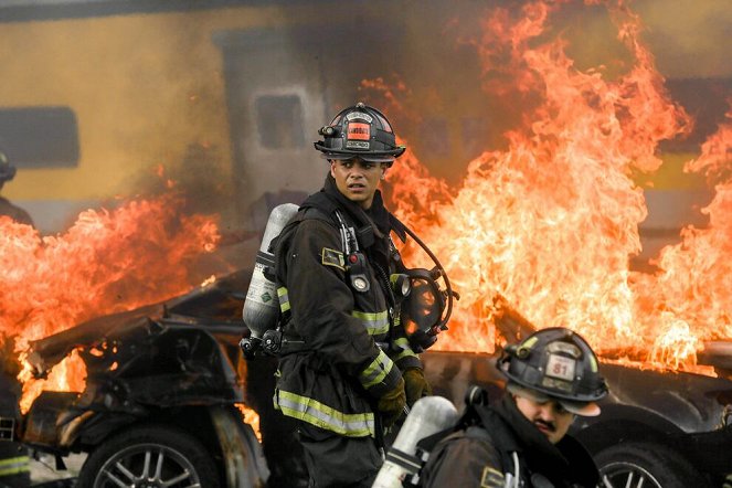 Chicago Fire - No Regrets - Photos - Charlie Barnett