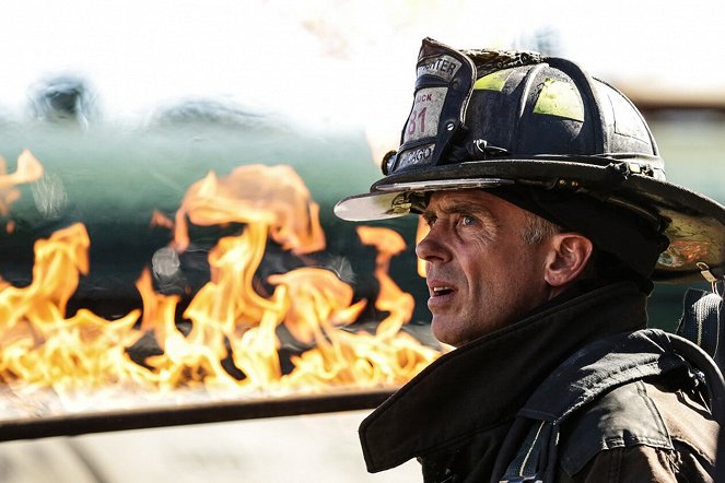 Chicago Fire - Season 2 - No Regrets - Photos - David Eigenberg