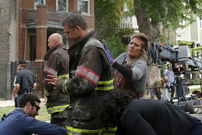 Chicago Fire - Season 2 - A Power Move - Making of